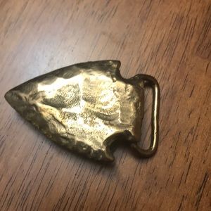 NWOT Arrowhead bronze belt buckle
